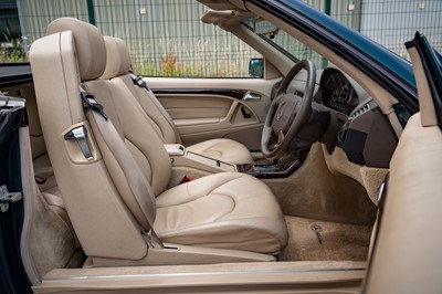 Lot 36 - 1996 Mercedes-Benz SL 320