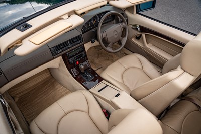 Lot 36 - 1996 Mercedes-Benz SL 320