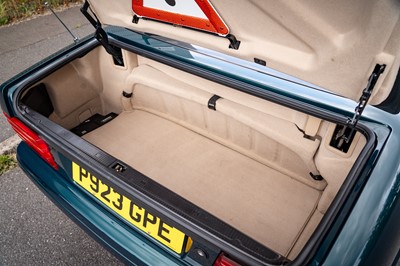Lot 36 - 1996 Mercedes-Benz SL 320