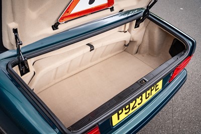 Lot 36 - 1996 Mercedes-Benz SL 320