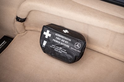 Lot 36 - 1996 Mercedes-Benz SL 320
