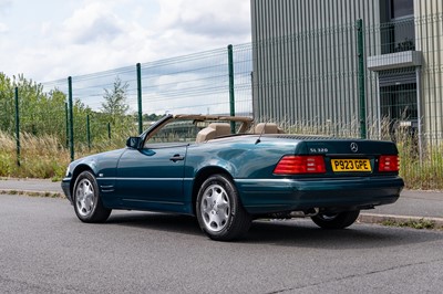Lot 36 - 1996 Mercedes-Benz SL 320