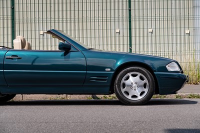 Lot 36 - 1996 Mercedes-Benz SL 320