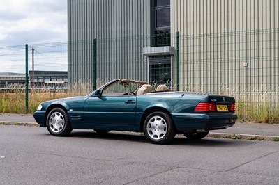 Lot 36 - 1996 Mercedes-Benz SL 320