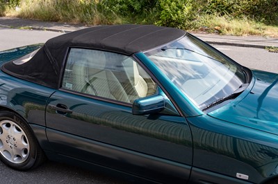 Lot 36 - 1996 Mercedes-Benz SL 320