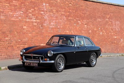 Lot 122 - 1974 MG B GT V8