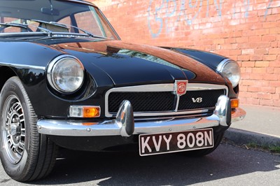 Lot 122 - 1974 MG B GT V8
