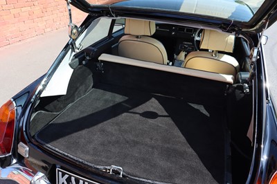 Lot 122 - 1974 MG B GT V8