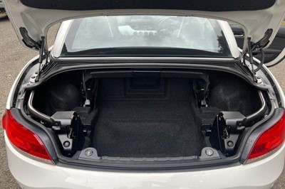 Lot 62 - 2012 BMW Z4 sDrive20i Roadster
