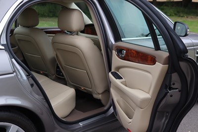 Lot 94 - 2009 Jaguar XJ Executive TDVI