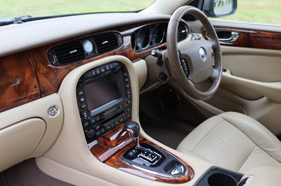 Lot 94 - 2009 Jaguar XJ Executive TDVI