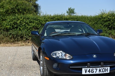 Lot 119 - 1999 Jaguar XK8 4.0 Coupe