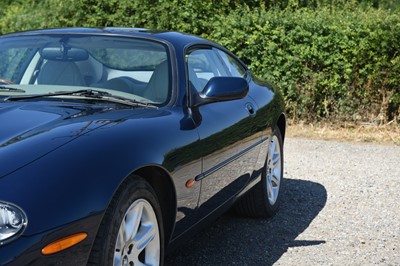 Lot 119 - 1999 Jaguar XK8 4.0 Coupe