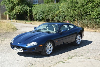 Lot 119 - 1999 Jaguar XK8 4.0 Coupe