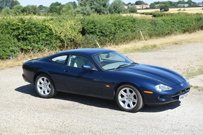 Lot 119 - 1999 Jaguar XK8 4.0 Coupe