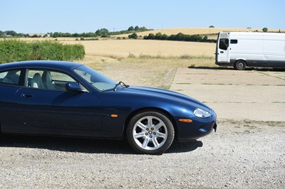 Lot 119 - 1999 Jaguar XK8 4.0 Coupe