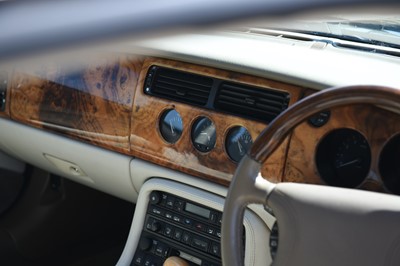 Lot 119 - 1999 Jaguar XK8 4.0 Coupe