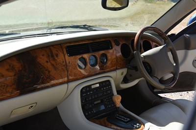 Lot 119 - 1999 Jaguar XK8 4.0 Coupe