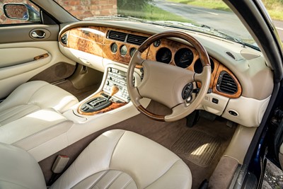 Lot 119 - 1999 Jaguar XK8 4.0 Coupe