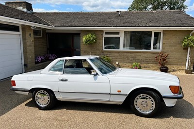 Lot 75 - 1988 Mercedes-Benz 420 SL