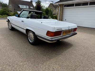 Lot 75 - 1988 Mercedes-Benz 420 SL