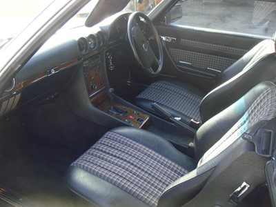 Lot 75 - 1988 Mercedes-Benz 420 SL