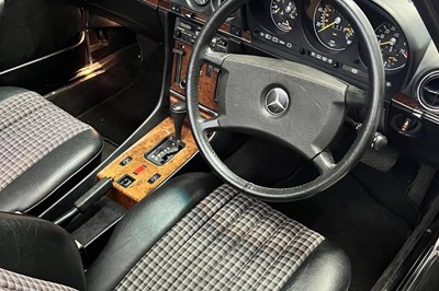 Lot 75 - 1988 Mercedes-Benz 420 SL