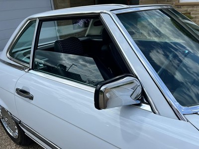Lot 75 - 1988 Mercedes-Benz 420 SL