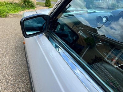 Lot 75 - 1988 Mercedes-Benz 420 SL