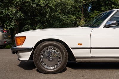 Lot 75 - 1988 Mercedes-Benz 420 SL