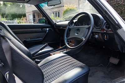 Lot 75 - 1988 Mercedes-Benz 420 SL