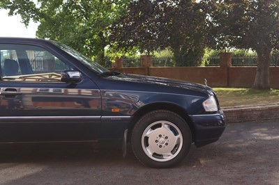 Lot 52 - 1994 Mercedes-Benz C250D