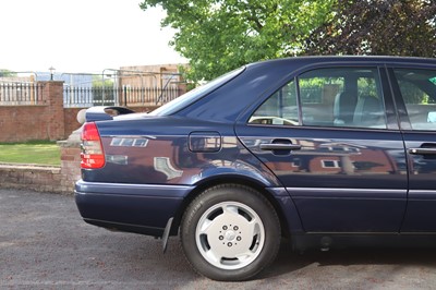 Lot 52 - 1994 Mercedes-Benz C250D
