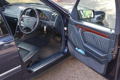 Lot 52 - 1994 Mercedes-Benz C250D