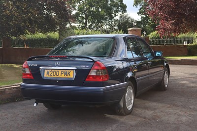 Lot 52 - 1994 Mercedes-Benz C250D