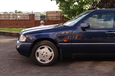Lot 52 - 1994 Mercedes-Benz C250D