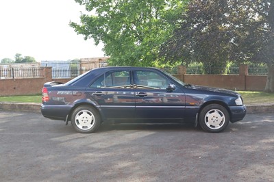 Lot 52 - 1994 Mercedes-Benz C250D
