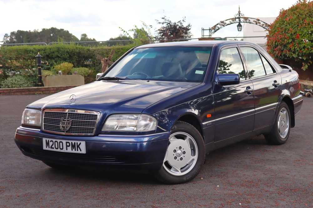 Lot 52 - 1994 Mercedes-Benz C250D