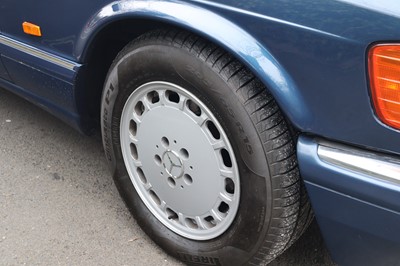 Lot 79 - 1990 Mercedes-Benz 560 SEC