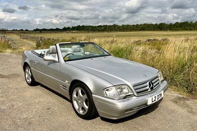 Lot 32 - 1999 Mercedes-Benz SL 320