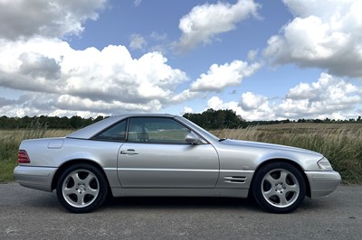 Lot 32 - 1999 Mercedes-Benz SL 320