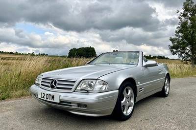 Lot 32 - 1999 Mercedes-Benz SL 320