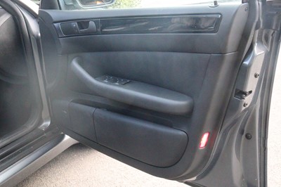 Lot 86 - 2003 Audi RS6 Avant