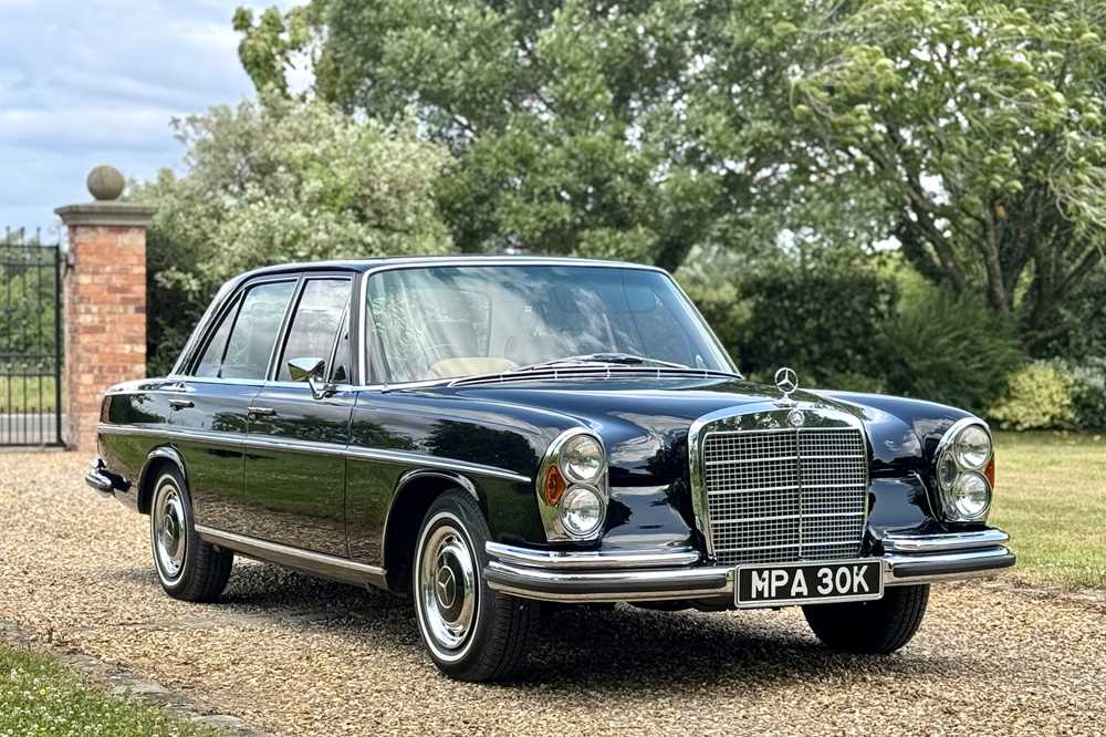 Lot 35 - 1972 Mercedes-Benz 280 SE 3.5