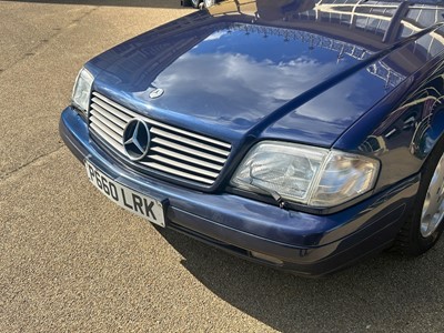 Lot 46 - 1996 Mercedes-Benz SL 320