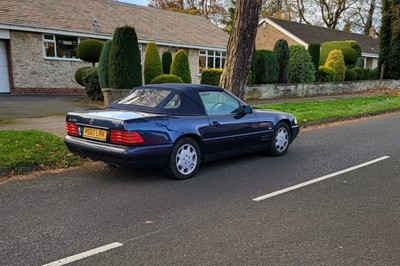 Lot 46 - 1996 Mercedes-Benz SL 320