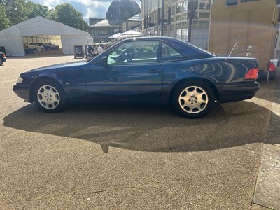 Lot 46 - 1996 Mercedes-Benz SL 320