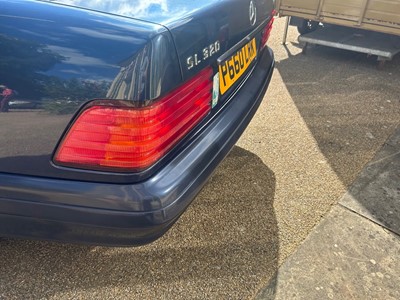 Lot 46 - 1996 Mercedes-Benz SL 320