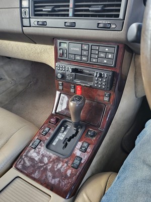 Lot 46 - 1996 Mercedes-Benz SL 320