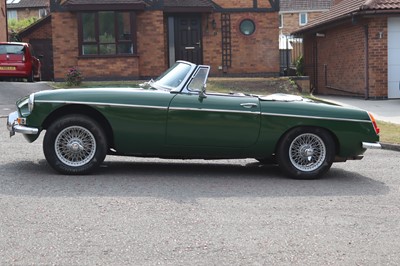 Lot 22 - 1965 MG B Roadster